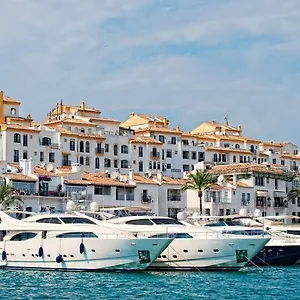 banus-boutique-muelle-del-ribera.1costadelsol.com/